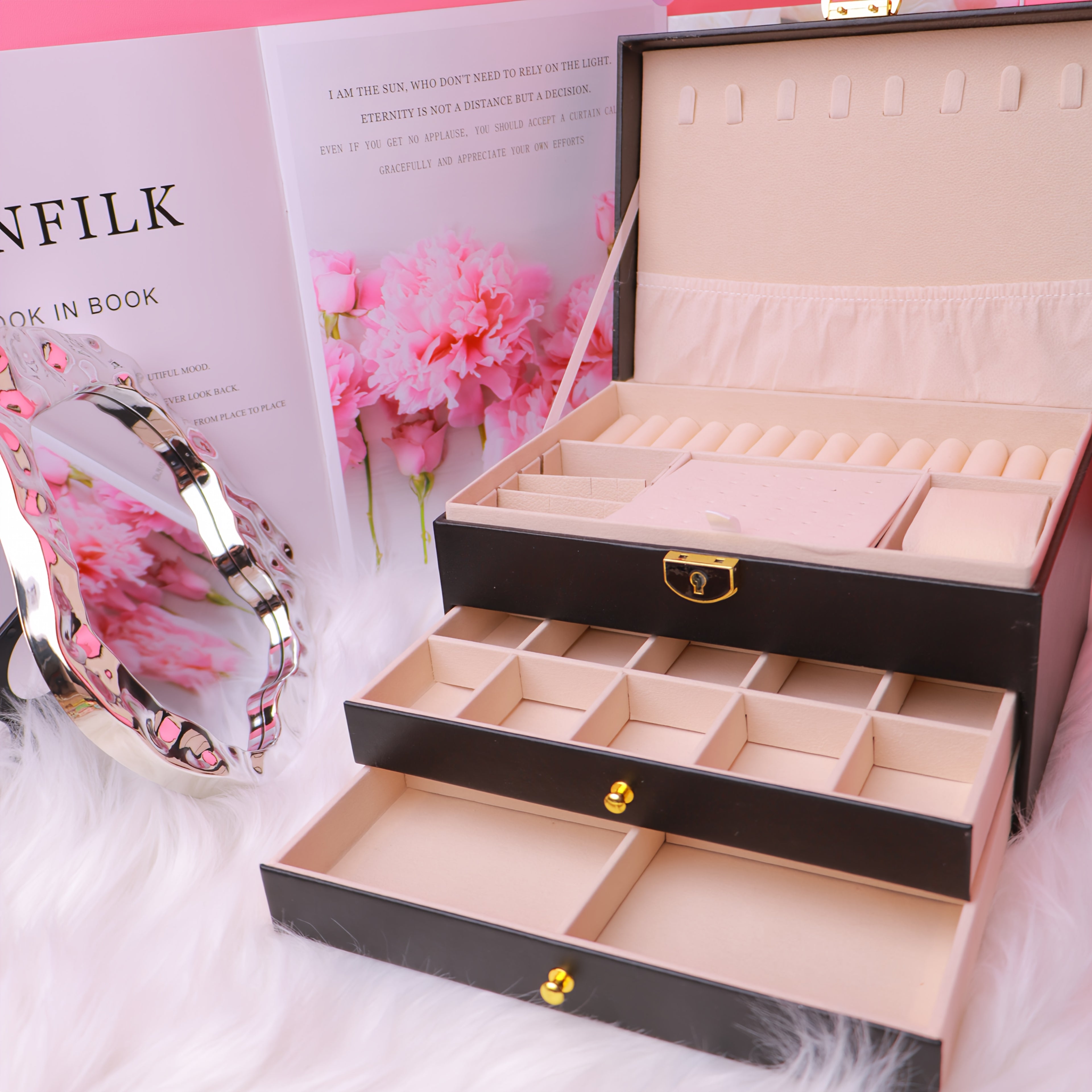 Elegant Vintage-Style Jewelry Box with Lock - 3-Layer Faux Leather, Golden-Tone Hardware, Pink & White Design, Perfect for Necklaces, Bracelets, and Earrings - Ideal for Home Decor and Fashion Enthusiasts, Jewelry Gift Box, Jewelry Boxes